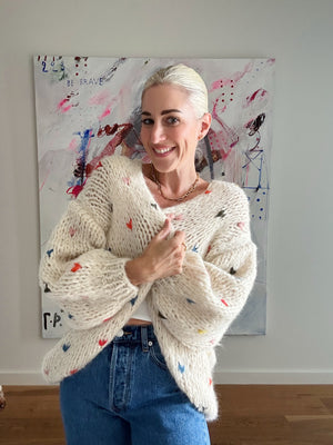 LANE CASHMERE CARDIGAN SHORT - OFF WHITE COLOURED HEARTS - LES TRICOTS D'O
