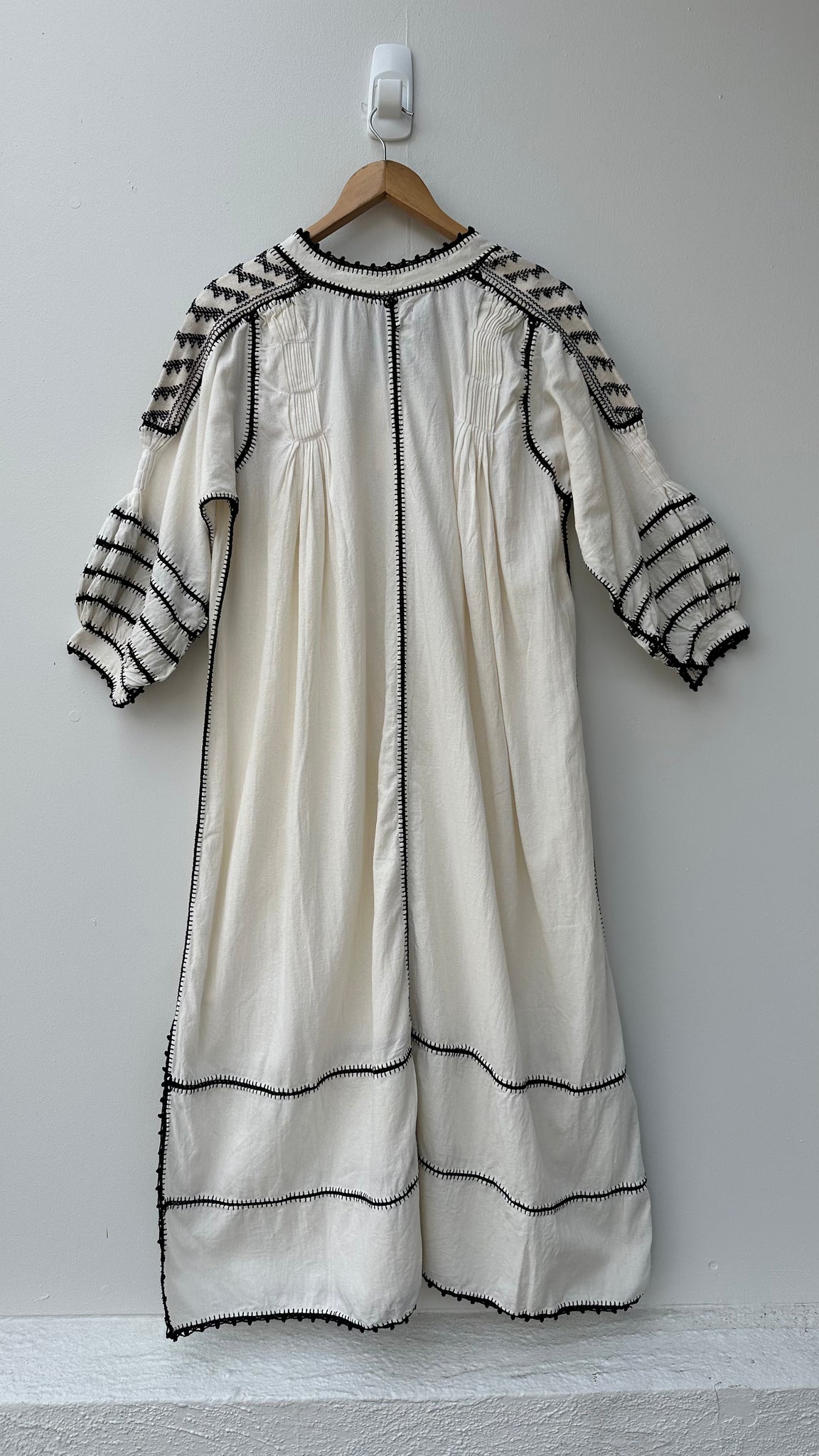 ESPANOLA DRESS LONG SLEEVE - CREAM / BLACK CROCHET - LAS NINAS