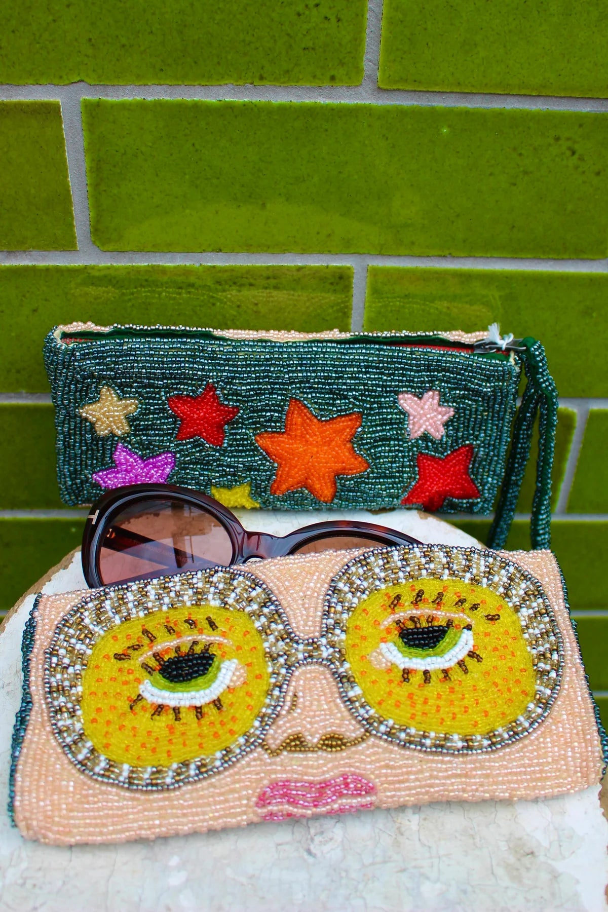 BEADED GLASSES CASE - LUNETTES ELTON - THE JACKSONS