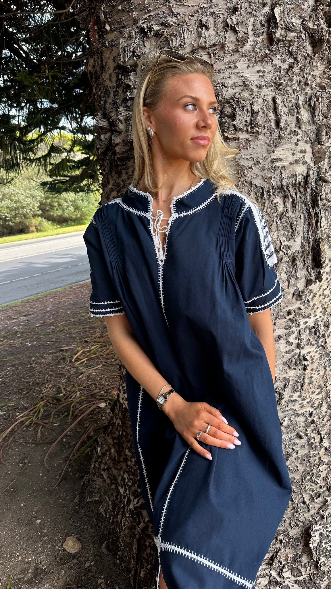 ESPANOLA DRESS SHORT SLEEVE - NAVY / WHITE CROCHET - LAS NINAS