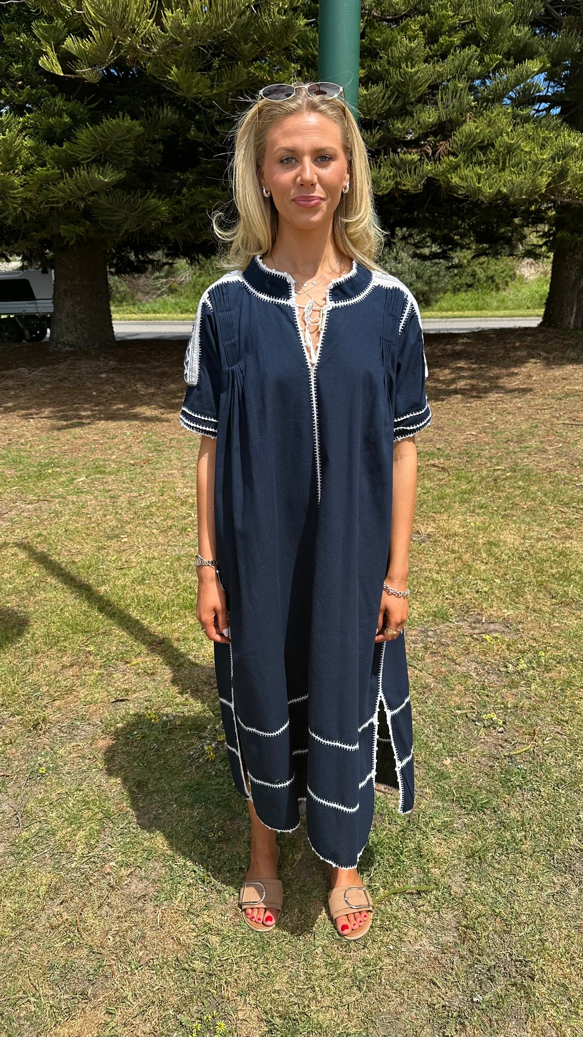 ESPANOLA DRESS SHORT SLEEVE - NAVY / WHITE CROCHET - LAS NINAS