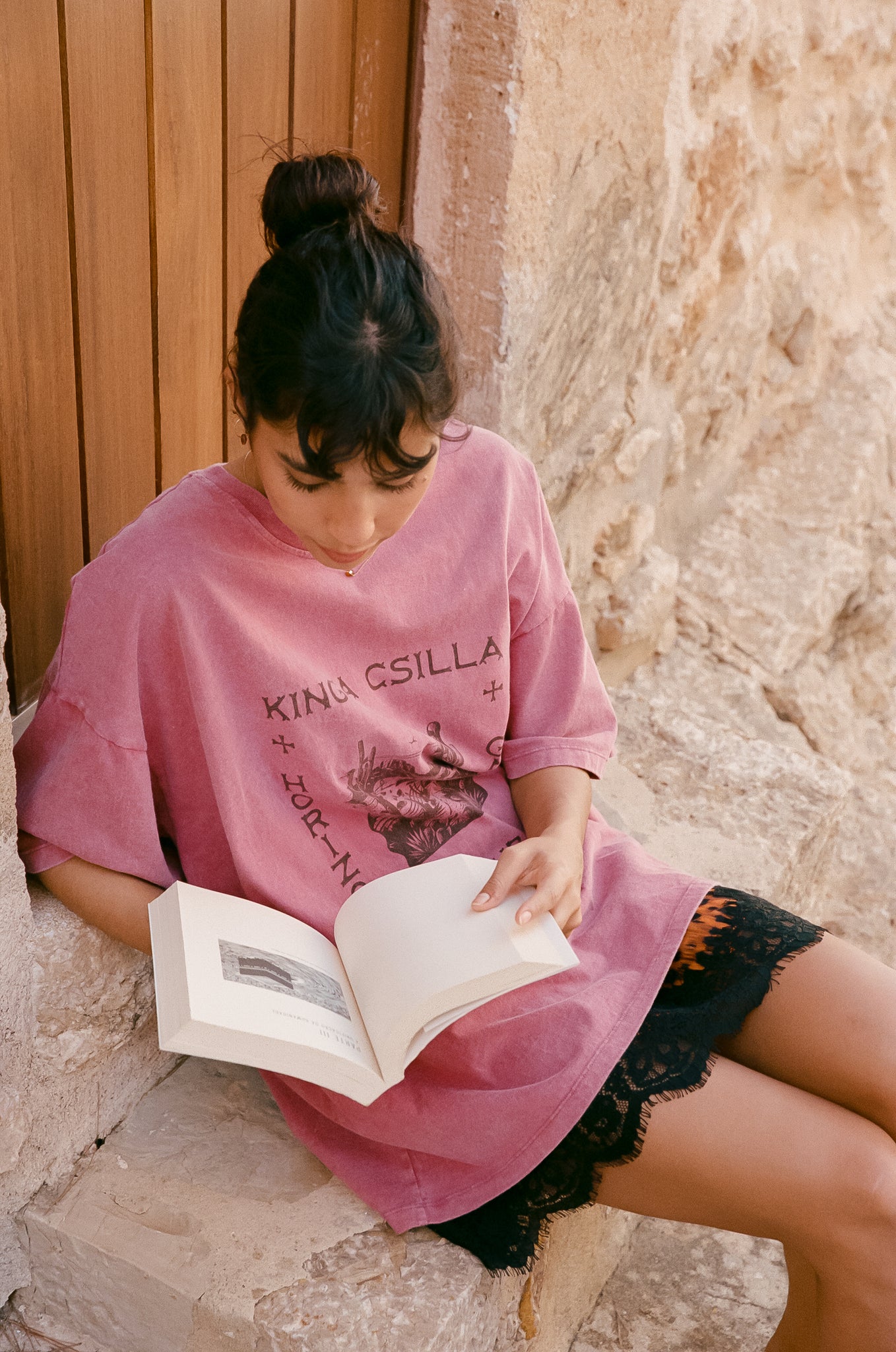 KC HORIZON GAZERS CLUB TEE - KINGA CSILLA