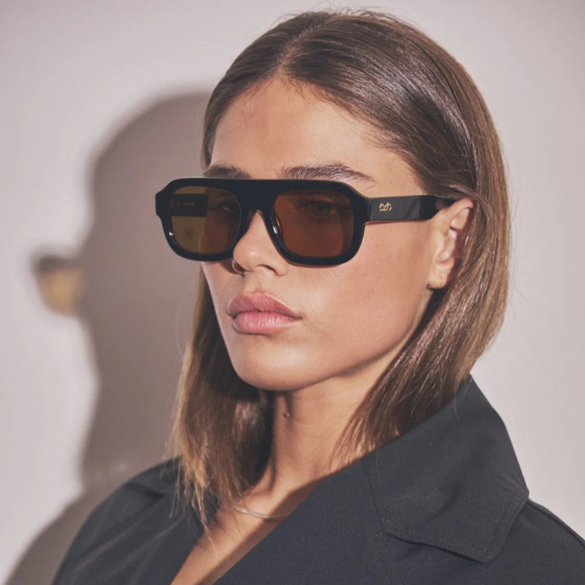 SHADE 004 X ROZALIA RUSSIAN  - BLACK / BROWN LENS - SODA SHADES