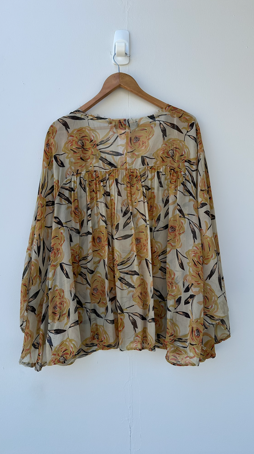 WINTER KATE SILK BLOUSE - YELLOW  FLORAL - PRE LOVED