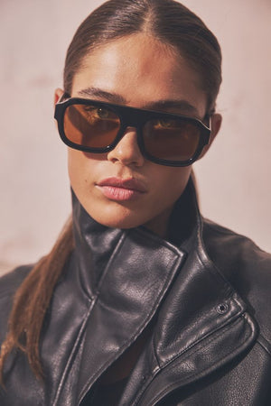 SHADE 004 X ROZALIA RUSSIAN  - BLACK / BROWN LENS - SODA SHADES
