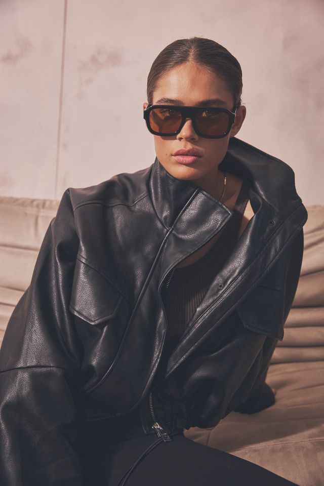 SHADE 004 X ROZALIA RUSSIAN  - BLACK / BROWN LENS - SODA SHADES