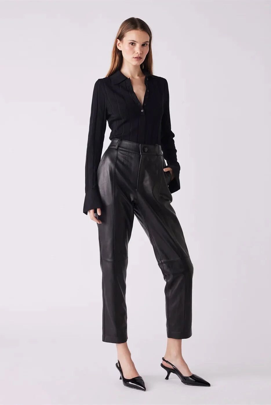 AVENUE BUTTON SWEATER - BLACK - ESMAEE