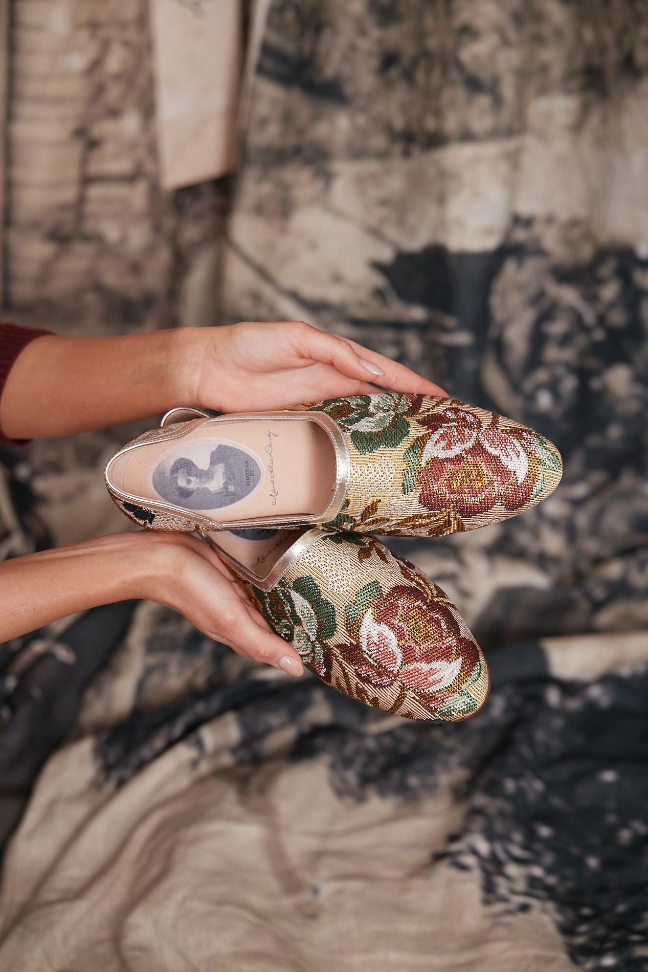 CIRCULAR SLIPPERS - MULTI - M.A DAINTY